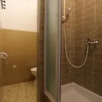 With Parking Space Duce, - 20858 *