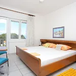 With Parking Space Duce, - 20858 Apartman *