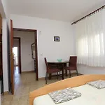 With Parking Space Duce, - 20858 Apartman *