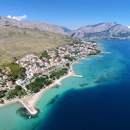 With Parking Space Duce, - 20858 Omis