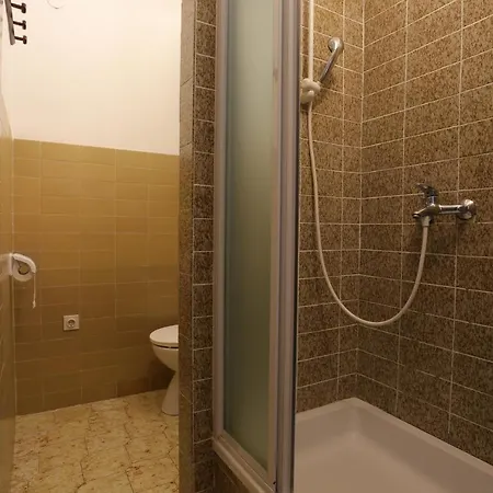 With Parking Space Duce, - 20858 *